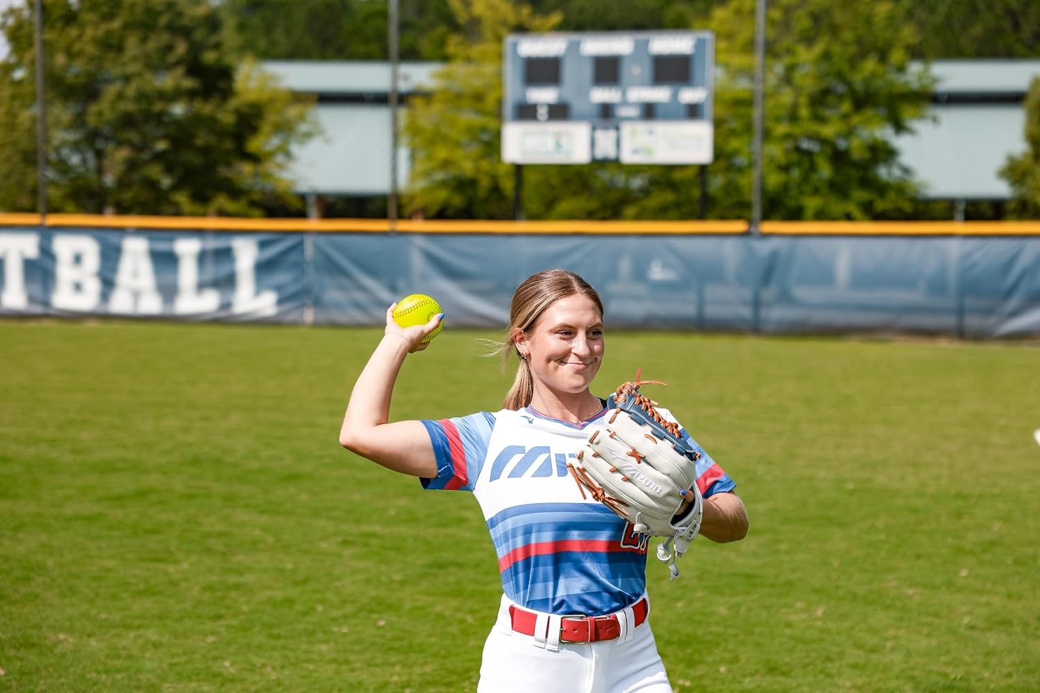 image:imageMizuno Classic Elastic BaseballSoftball Belt Youth and AdultKelly Green