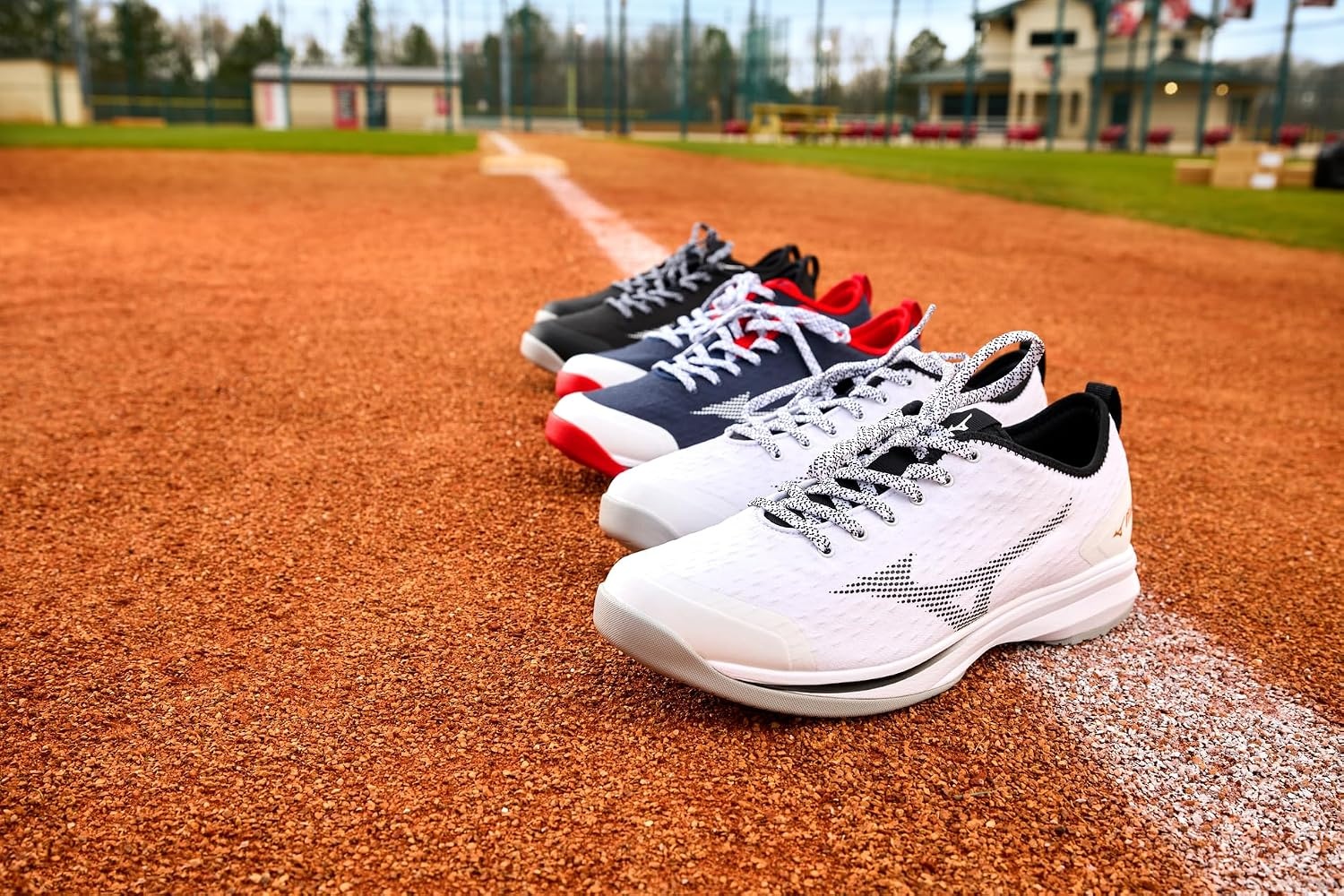 image:imageMizuno Mens Dominant 4 Low Mens Baseball Turf ShoeWhiteBlack