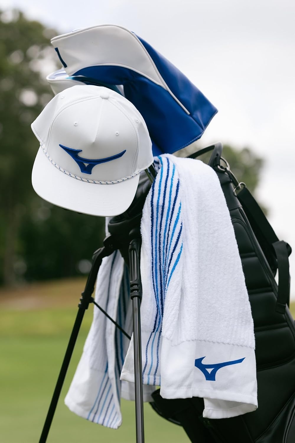 image:imageMizuno Retro Stripe Caddy Towel Golf Towel Staff Color