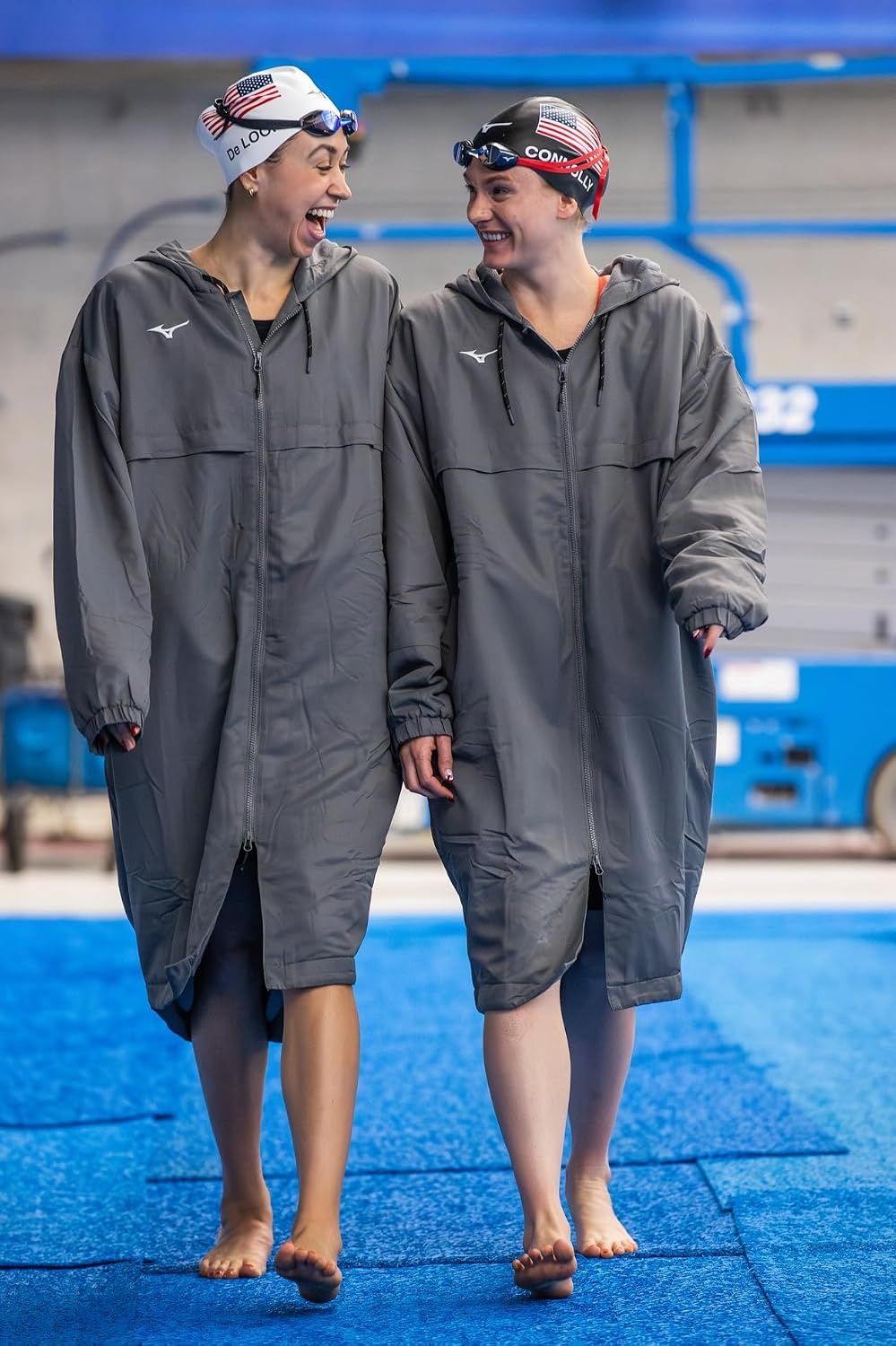 image:imageMizuno Unisex Mizuno Team Swim ParkaBlack