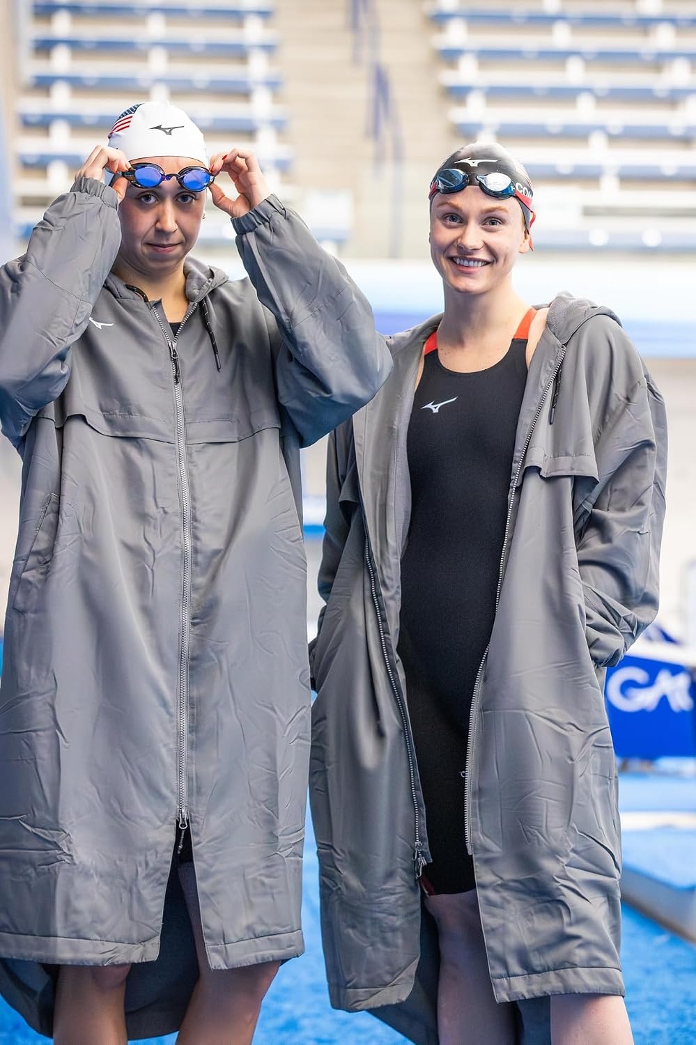 image:imageMizuno Unisex Mizuno Team Swim ParkaQuiet Shade