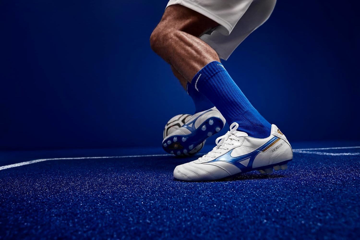 image:imageMizuno Mens Morelia II Made in Japan Soccer ShoeWhiteMugen Blue